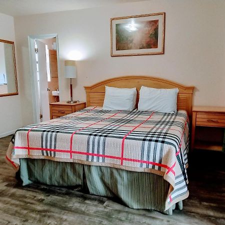 Travelers Inn - Clearwater Kültér fotó