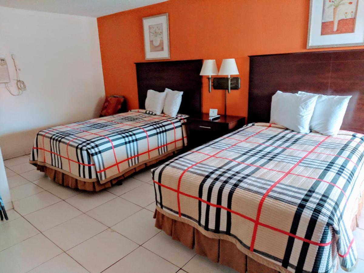 Travelers Inn - Clearwater Kültér fotó