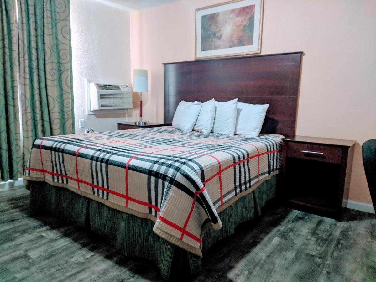 Travelers Inn - Clearwater Kültér fotó