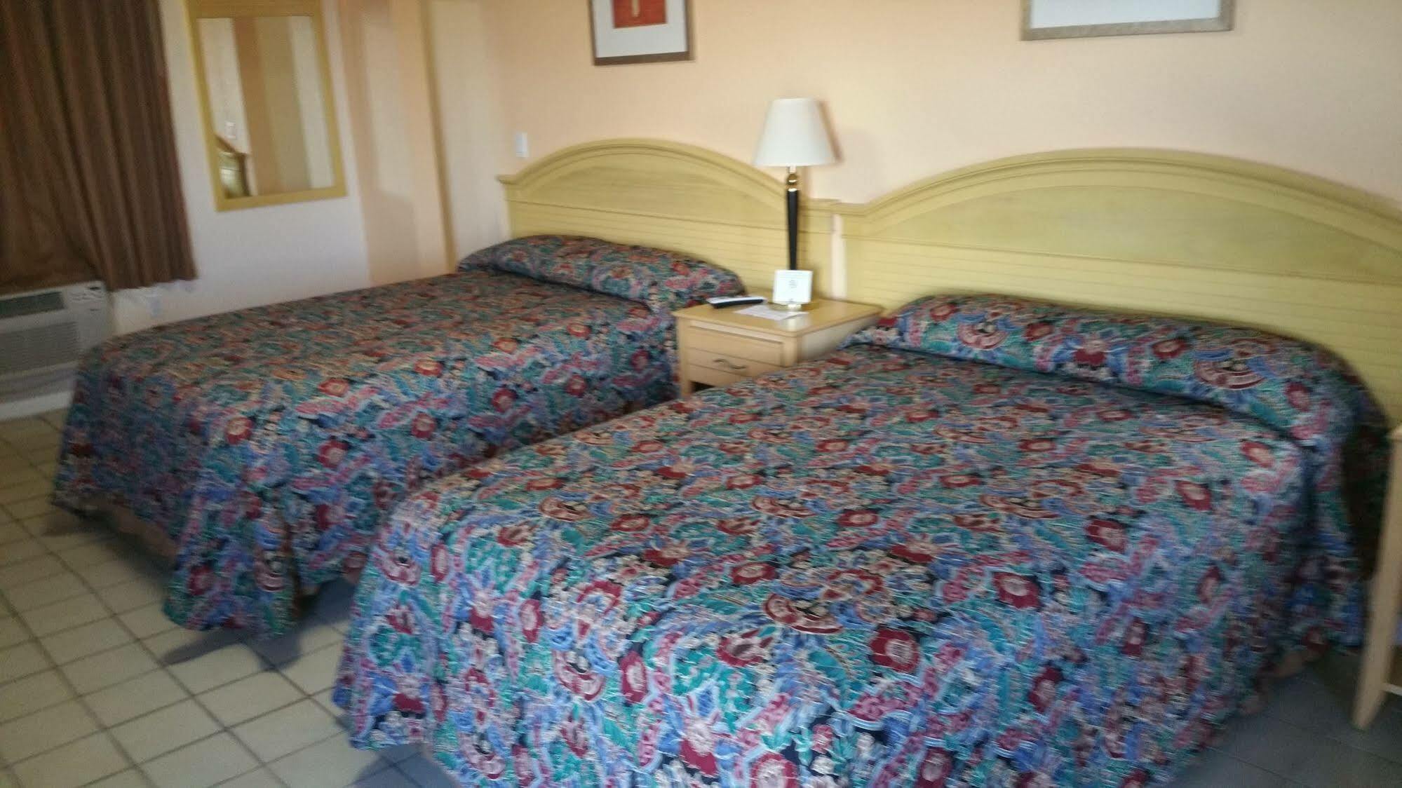 Travelers Inn - Clearwater Kültér fotó