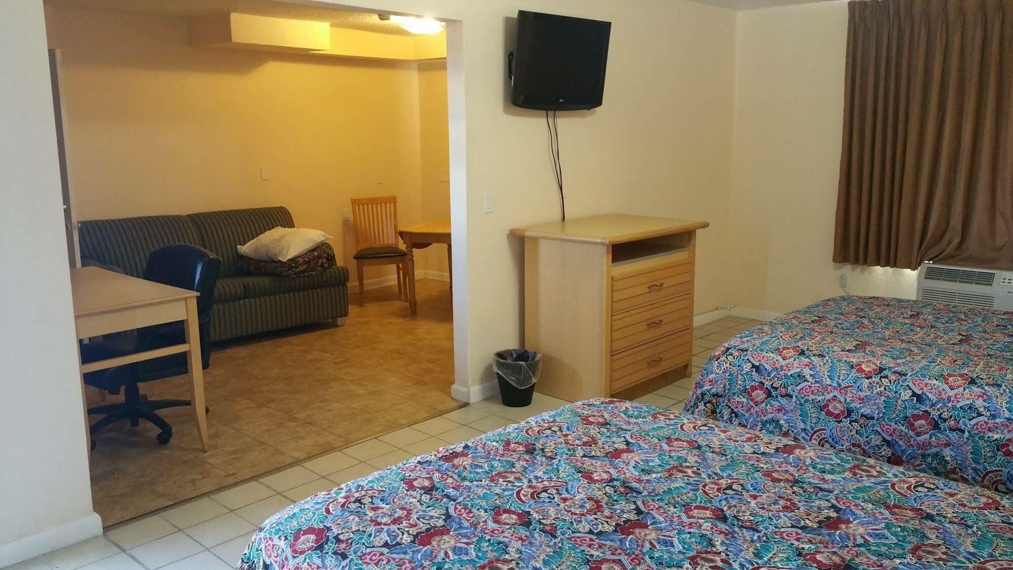 Travelers Inn - Clearwater Kültér fotó